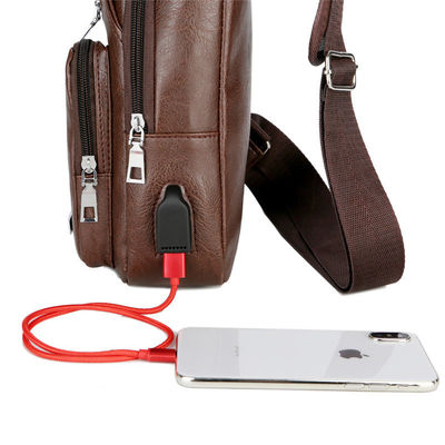 Túi ngực sạc USB có lỗ tai nghe Dây đeo đơn nam chống trộm có thể điều chỉnh